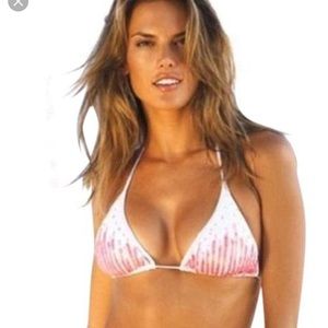 Victoria’s Secret bikini